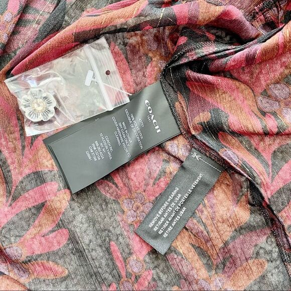 NWOT Coach Forest Floral Print Tea Rose Blouse in Dark Red Size 6 - Picture 7 of 9